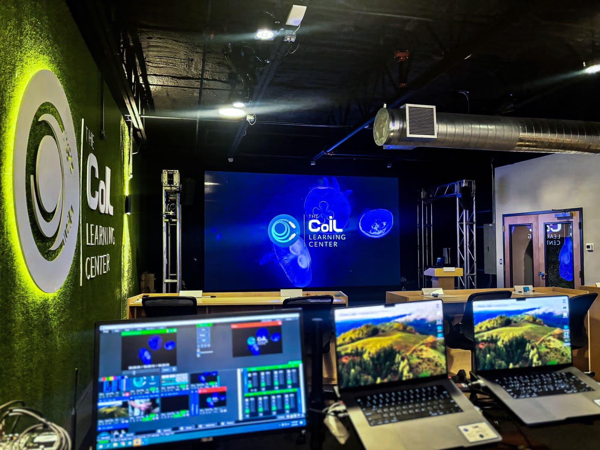 CoiL Stage Las Vegas — Up to 20 Attendees