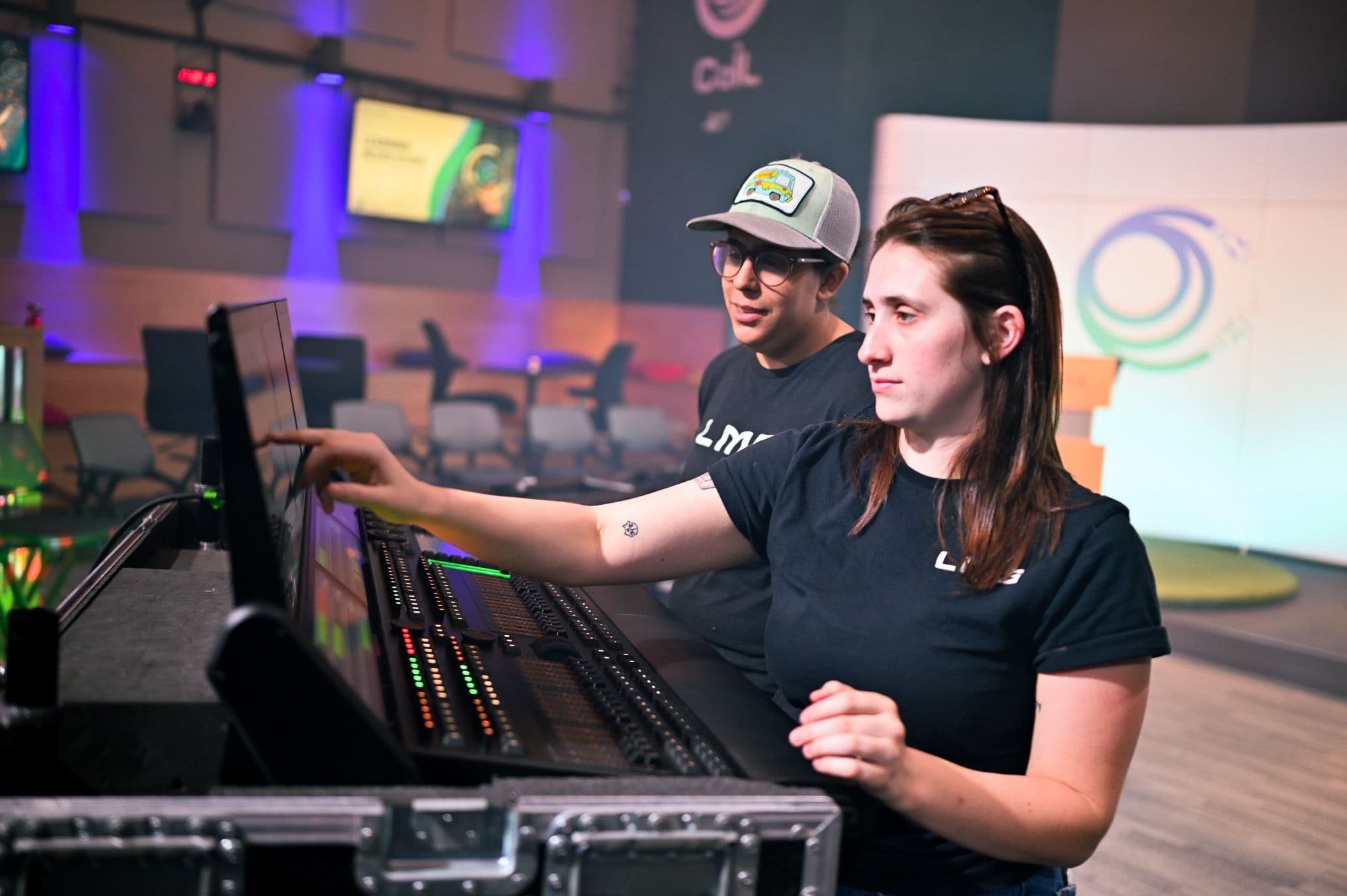Hands-On Training for Live Lighting Production